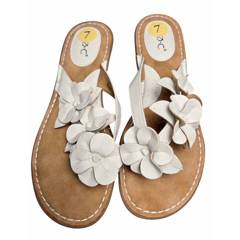 Women's b.o.c. Size 7 White Floral Appliqué Thong Sandals Flip Flops